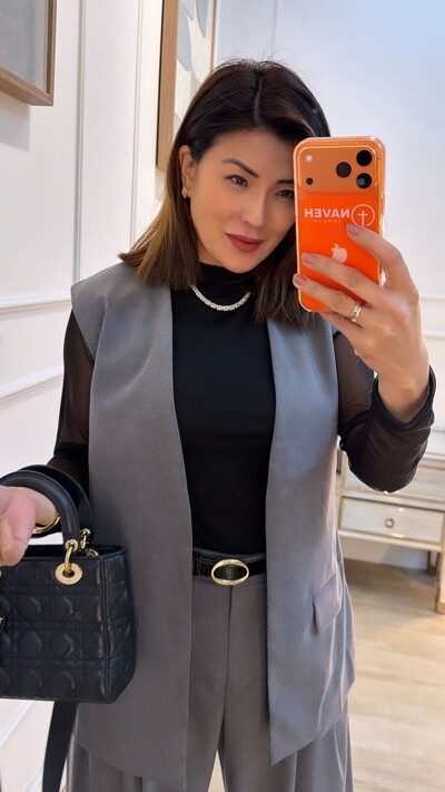 FotoColete Alongado Alfaiataria Lindsay Bolsos Fake Com Lapela