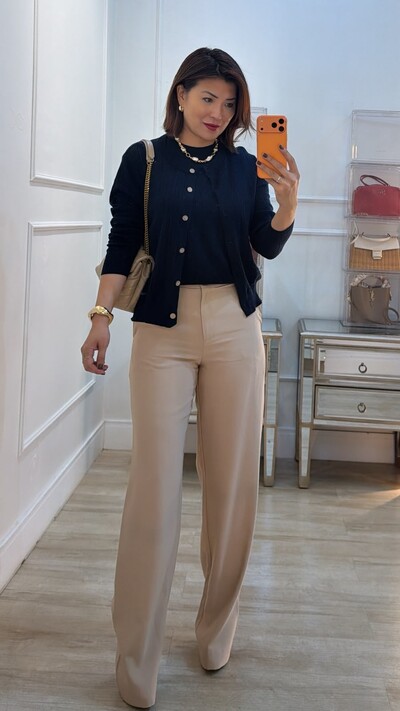 Foto Cardigan Curto Tricot Luana Botões Amadeirados