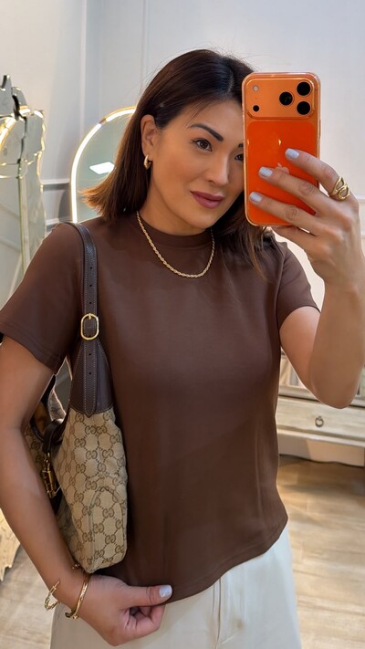 Foto Camiseta De Malha Básica Manu Gola Careca