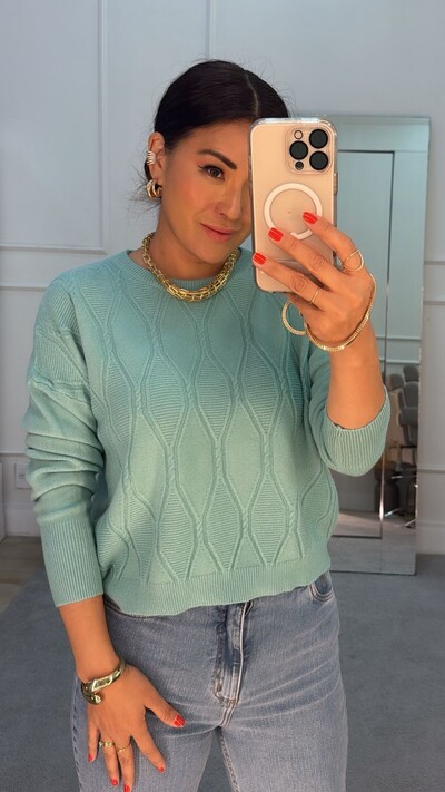 FotoBlusa Tricot Adriana Losangos Texturizados Com Detalhes Trançados