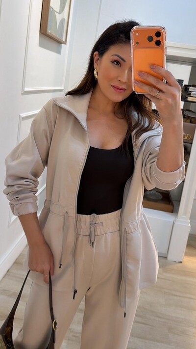 FotoConjunto Moletom Samira Parka e Calça Pantalona