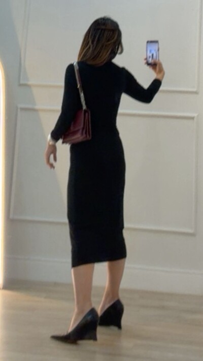 FotoVestido Midi Canelado Renata Decote V Transpassado