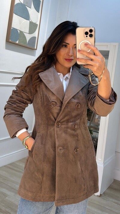 FotoCasaco Sobretudo Gisele Veludo Cotelê Com Botões Duplos Frontais