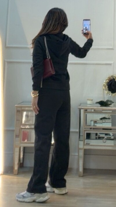 FotoCalça Moletom Leila Pala Larga Com Amarração Frontal