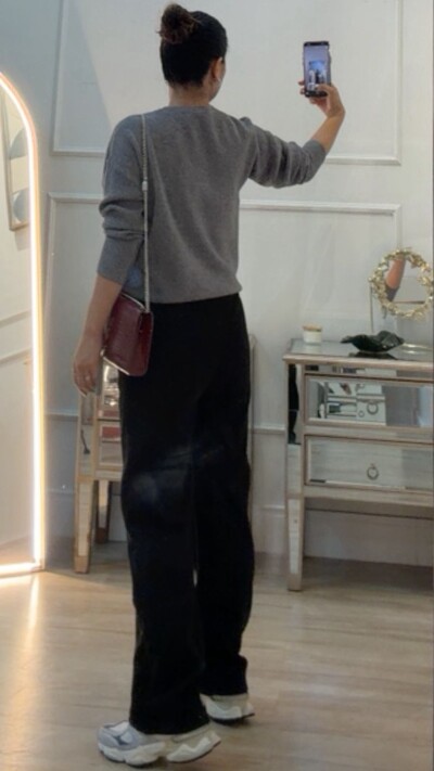 FotoCalça Pantalona Veludo Cotelê Joyce Com Amarração Na Pala