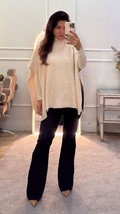 Foto Poncho Tricot Luana Gola Rolê