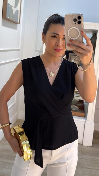 FotoBlusa Crepe Cachecour Grazi Com Pregas Nos Ombros