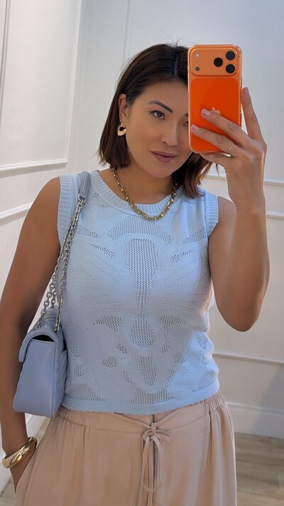 Foto Blusa Regata Tricot Eyshila Com Texturas E Entremeios