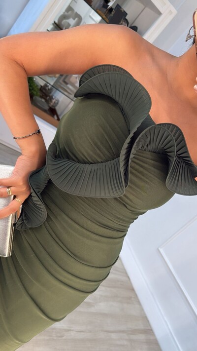 FotoVestido Longo Tulê Gabriella Tomara Que Caia Com Babados