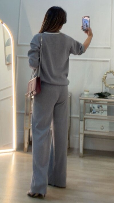 FotoBlusa Tricot Jessica Detalhe Listrado Na Gola