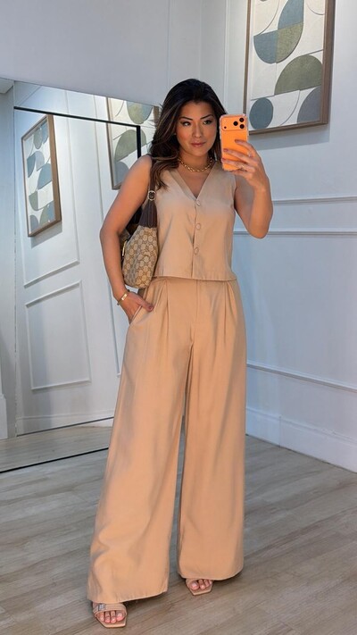 Foto Calça Pantalona Sarah Pregas Frontais