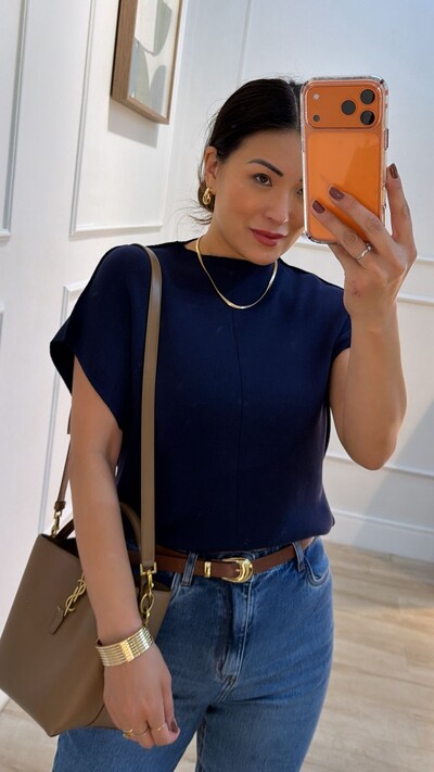 FotoBlusa Tricot Ampla Ombros Com Nervura Eliza Gola Média