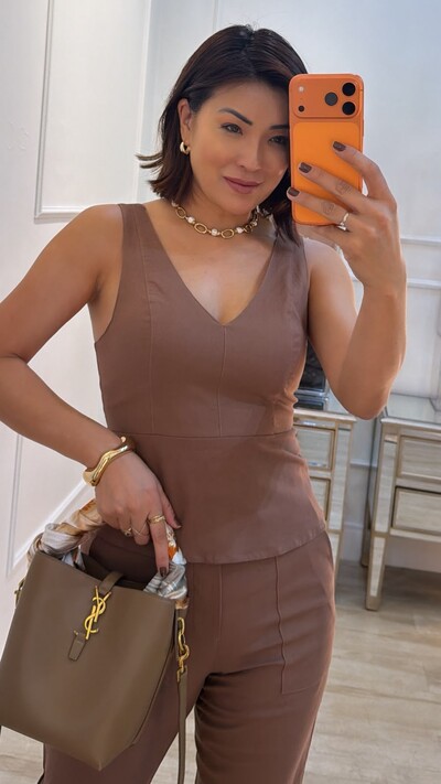 Foto Blusa Regata Decote V Michelle Zíper Posterior