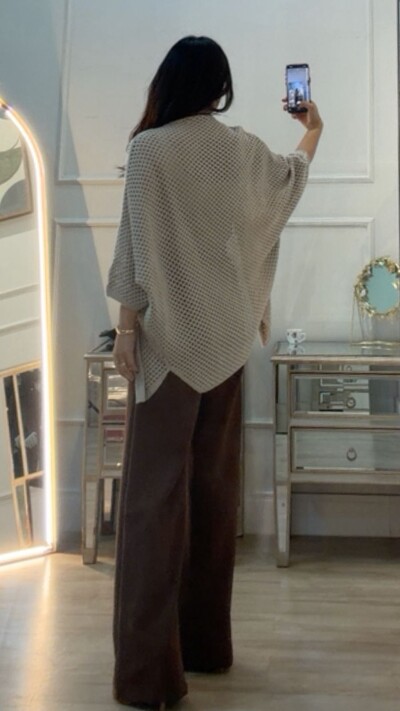 FotoCalça Pantalona Alfaiataria Cecilia Cinto Fivela Larga Dourada