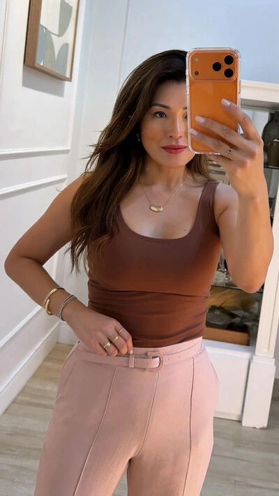 FotoRegata Malha Decote Em U Aline Alças Largas