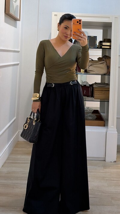 Foto Blusa De Malha Decote V Transpassado Lina Mangas Longas