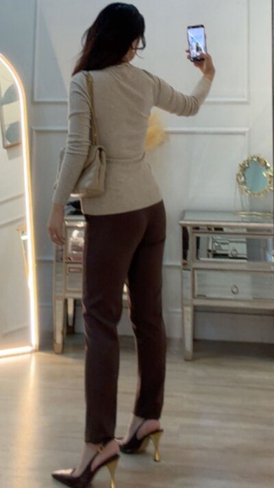 FotoCalça Slim Alfaiataria Nervura Sarah Pala Transpassada