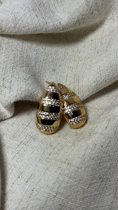 FotoBrinco Gota Médio Com Texturas Cravejadas