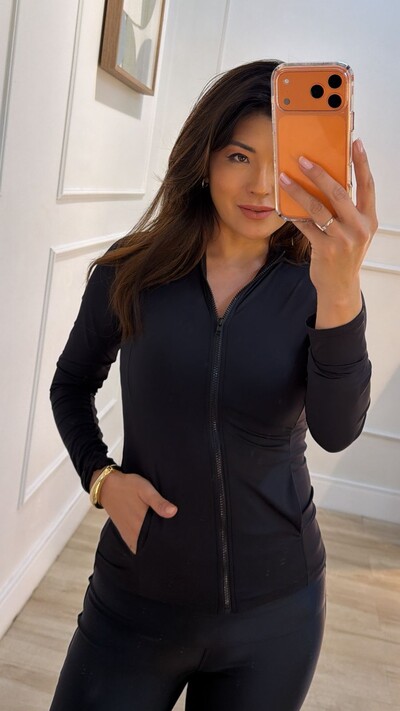 FotoJaqueta Malha Tecnológica Gola Alta Milena