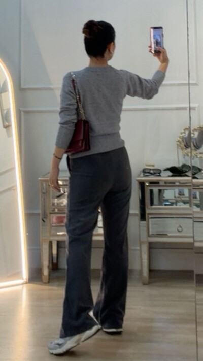 FotoCalça Pantalona Texturizada Amanda Com Bolsos Faca