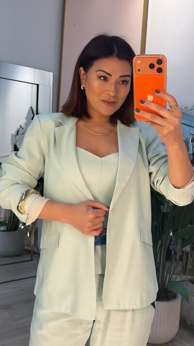 Foto Blazer Alfaiataria Gisele Bolsos Frontais Fake