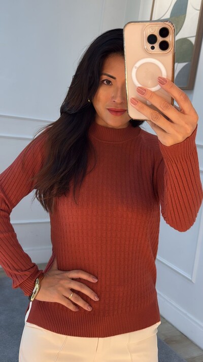 FotoBlusa Cacharrel Tricot Alyce Detalhes Ondulados Frontais E Mangas Caneladas