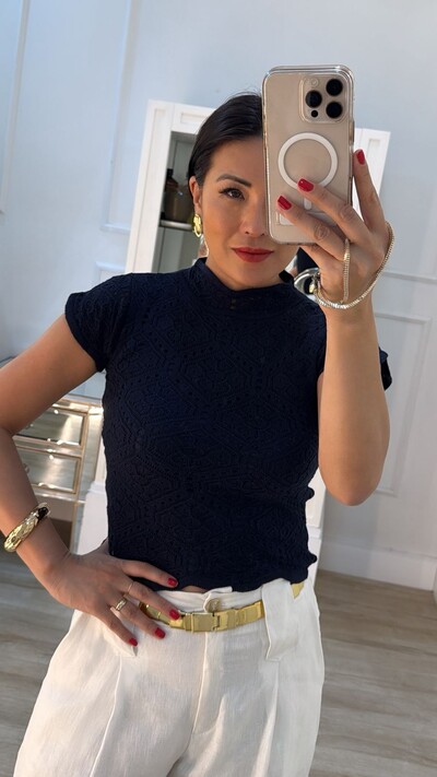 FotoBlusa Tricot Com Entremeios Gola Alta Sandy Punhos E Barrado Ondulados