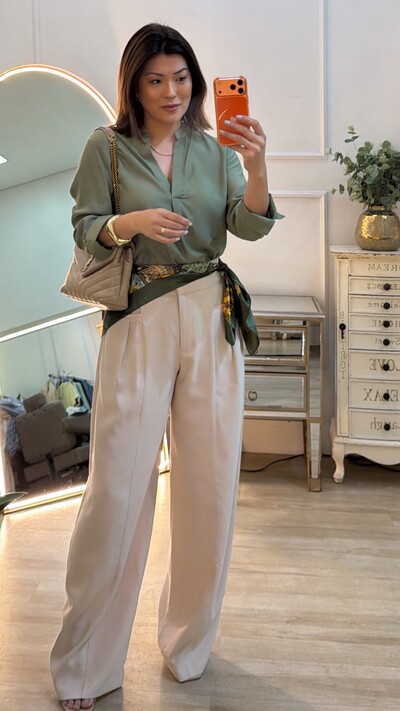 Foto Calça Pantalona Twill Fabiola Pregas Frontais