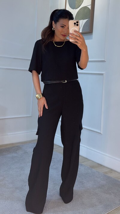 Calça Pantalona Cargo Rebeca + Blusa Twill Rebeca Preto