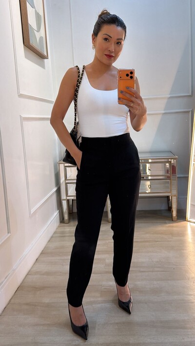 Foto Regata Malha Decote Em U Aline Alças Largas