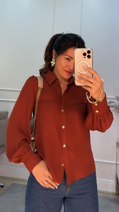 FotoCamisa Crepe Belle Lapela Em Nuvem