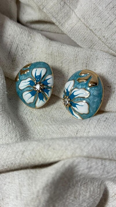 FotoBrinco Grande Resinado Detalhe De Flor Resinada Com Strass