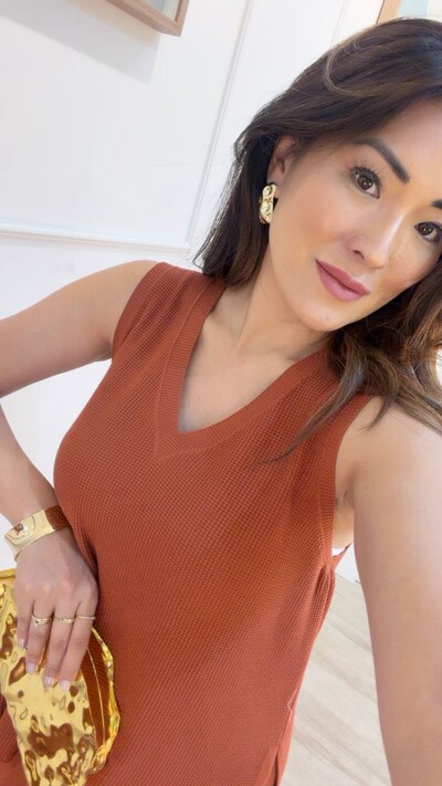 Foto Brinco Grande Assimétrico Detalhe Amassado