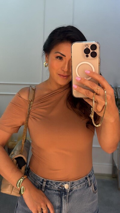 FotoBlusa Malha Layla Ombro Vazado Detalhe Pregas