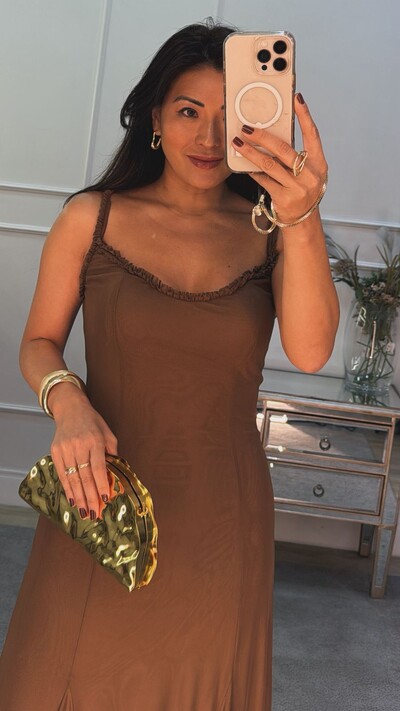 FotoVestido Longo Tulê Aurora Decote Em U Detalhe De Babadinho