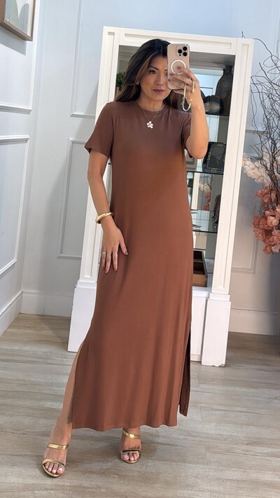 Foto Vestido Midi Malha Gola Careca Simone Fendas Laterais