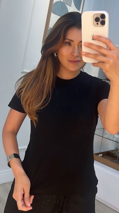 FotoBlusa De Malha Bruna Mangas Curtas