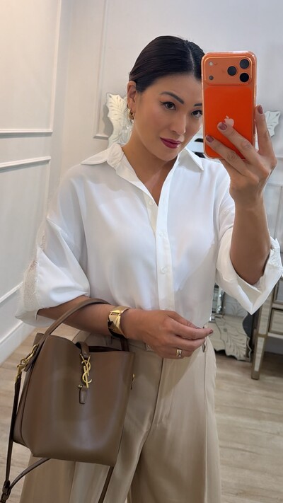 Foto Camisa Crepe Noelle Detalhe De Renda Nos Ombros E Mangas