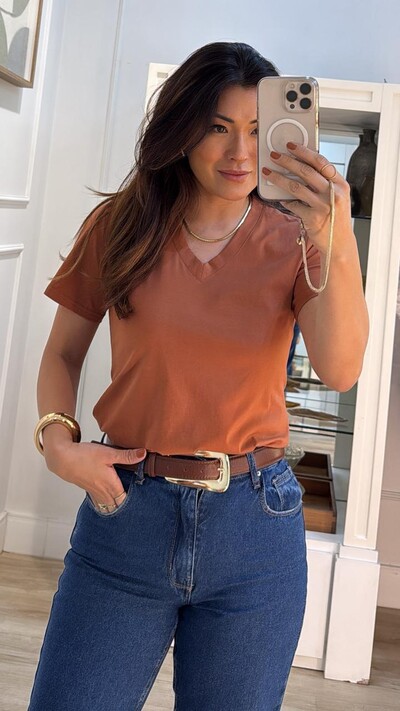 FotoBlusa Malha Decote V Eliza Mangas Curtas