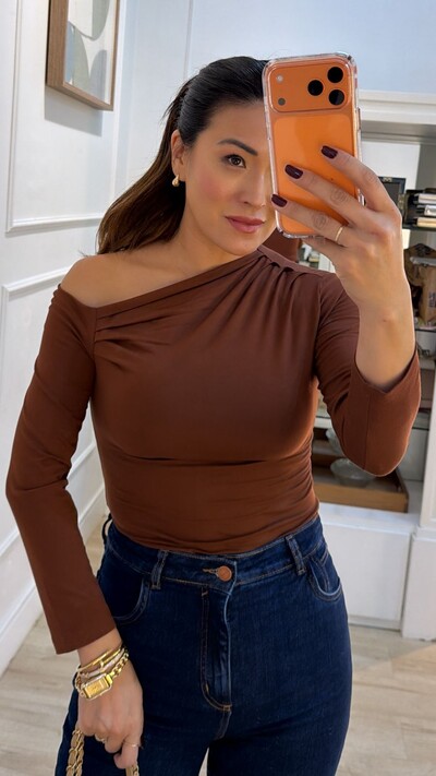 FotoBlusa Malha Ombro Vazado Detalhe De Pregas Layla Mangas 7/8