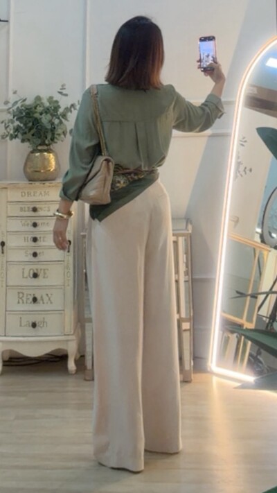 Foto Calça Pantalona Twill Fabiola Pregas Frontais