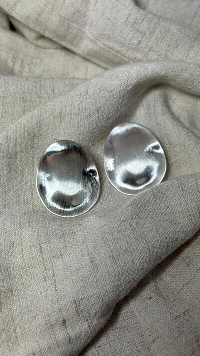 Foto Brinco Médio Plaquinha Achatada