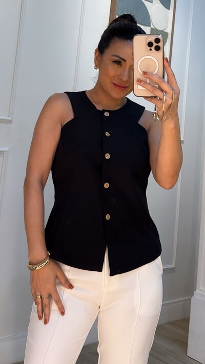 FotoColete Alfaiataria Cavado Yandra Recorte Vazado Triangular Posterior E Cinto Faixa Pespontada