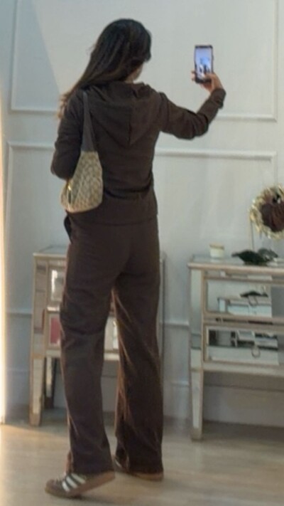 FotoCalça Moletom Leila Pala Larga Com Amarração Frontal