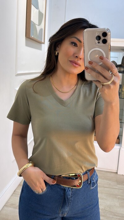 FotoBlusa Malha Decote V Eliza Mangas Curtas