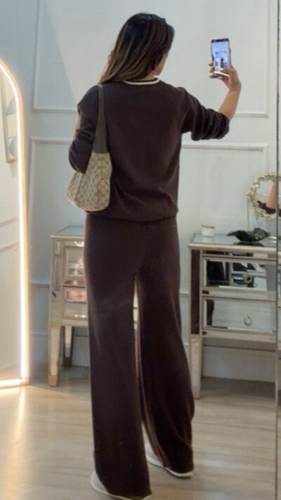 FotoBlusa Tricot Jessica Detalhe Listrado Na Gola