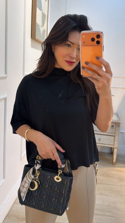 FotoBlusa Ampla Mangas 3/4 Gizele Gola Alta