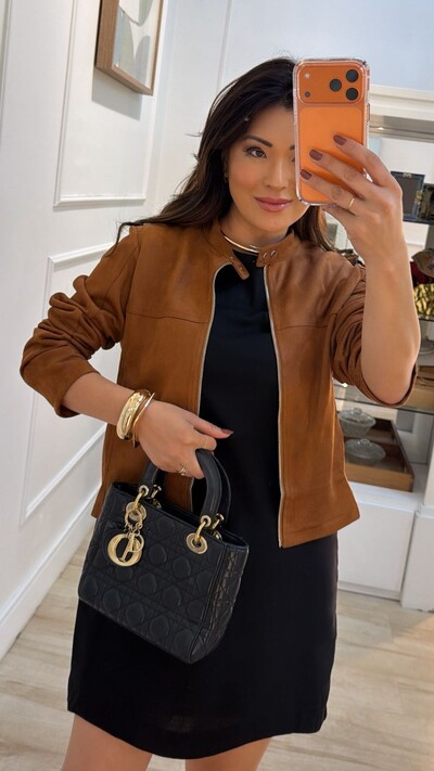 FotoJaqueta Suede Gola Alta Amora Botões E Zíper Prata