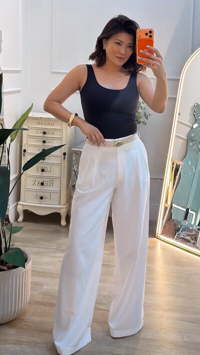 Foto Regata Malha Decote Em U Aline Alças Largas