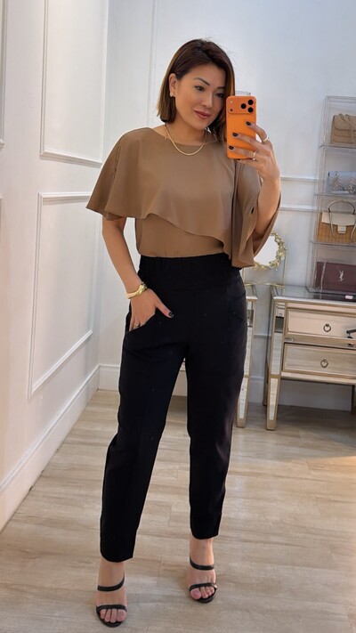Foto Blusa Crepe Laura Com Sobreposição De Babado Assimétrico